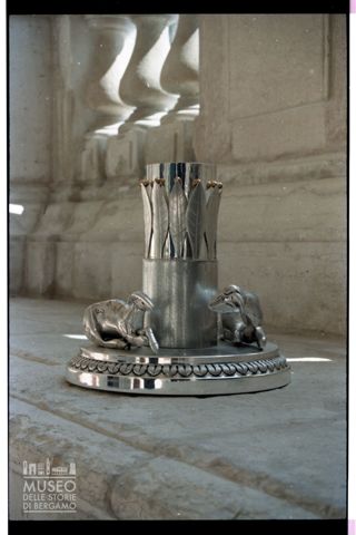 Candelabro di Floriano Bodini per il Santuario della Santa Casa di Loreto