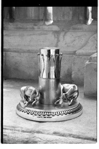 Candelabro di Floriano Bodini per il Santuario della Santa Casa di Loreto
