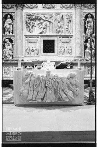 Altare scolpito da Floriano Bodini per il Santuario della Santa Casa di Loreto
