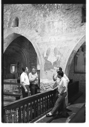Floriano Bodini nella chiesa di San Pietro a Gemonio