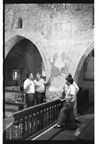 Floriano Bodini nella chiesa di San Pietro a Gemonio