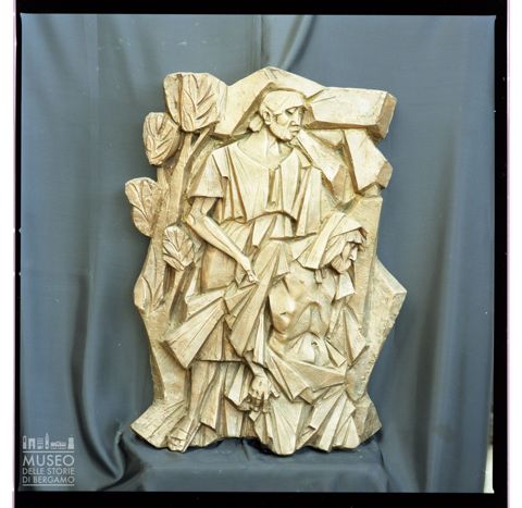 Stazione della Via Crucis di Ferruccio Guidotti raffigurante Gesù Cristo deposto dalla croce