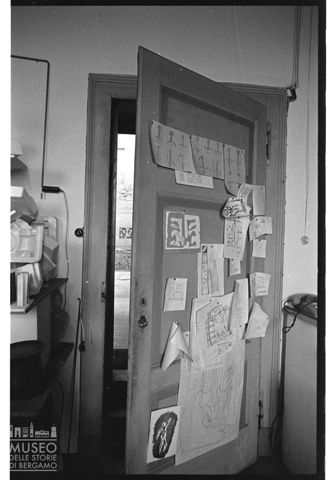 Porta dello studio d'artista di Sandro Angelini