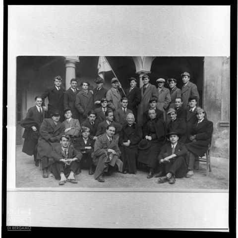 Ritratto di gruppo durante il Congresso Nazionale FUCI a Romano di Lombardia nel 1929