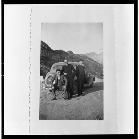 Ritratto di gruppo con monsignor Giovanni Battista Montini sul Passo del Bernina
