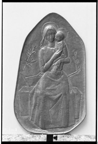 Scultura a sbalzo di Domenico Colpani