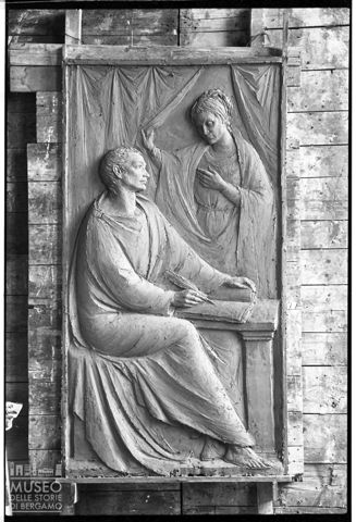 Rilievo scultoreo di Enrico Manfrini