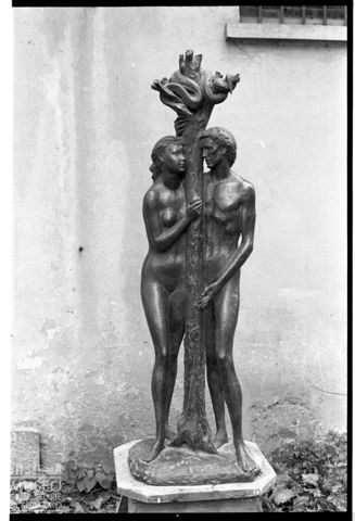 Scultura con Adamo ed Eva di Enrico Manfrini