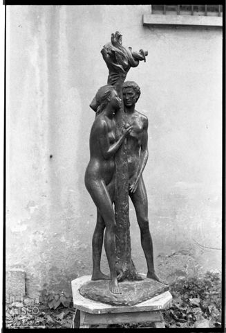 Scultura con Adamo ed Eva di Enrico Manfrini