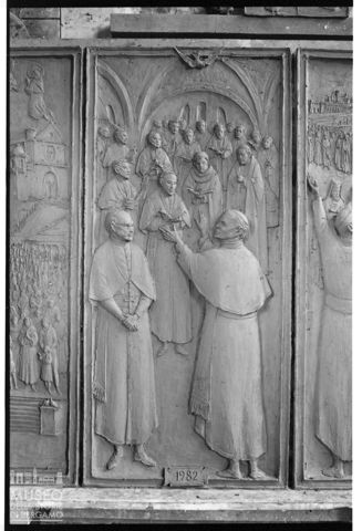 Rilievo scultoreo di Enrico Manfrini