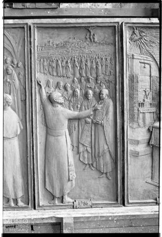 Rilievo scultoreo di Enrico Manfrini
