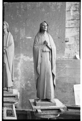 Statua di Enrico Manfrini