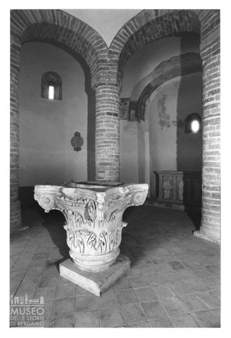 Il fonte battesimale del battistero di Vigolo Marchese