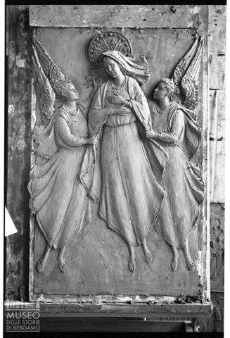 Rilievo scultoreo di Enrico Manfrini
