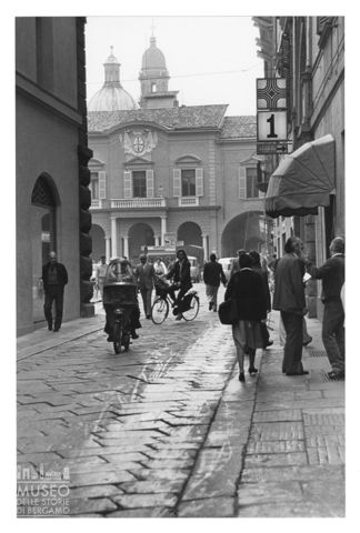 La piazza Camillo Prampolini a Reggio Emilia