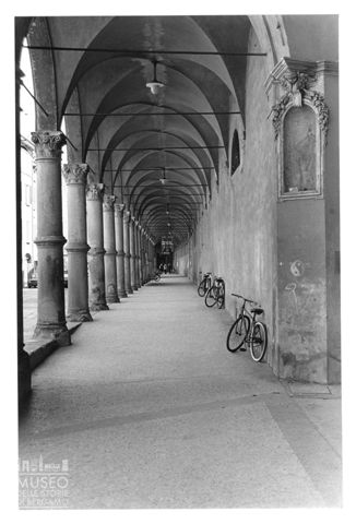 I portici di via Santo Stefano a Bologna