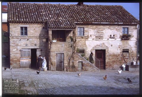 Casa colonica nei pressi di Recanati