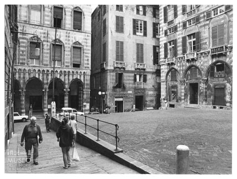 Piazza San Matteo a Genova