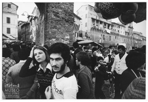 Folla alla fiera di San Settimio a Jesi
