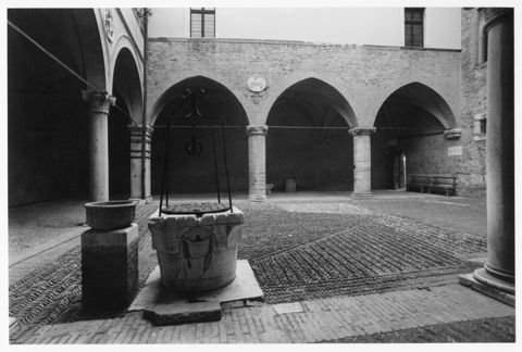 Il cortile d'onore della Rocca di Gradara