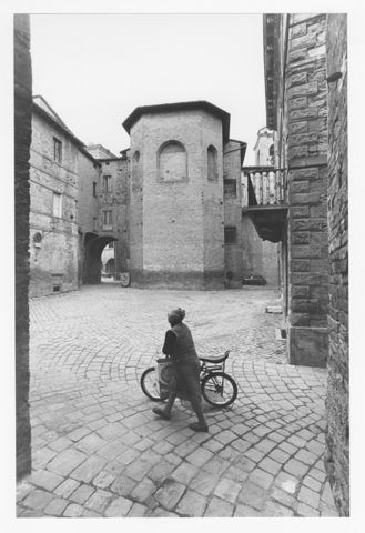 Scorcio della piazzetta Abramo Ceccarelli a Sant'Angelo in Vado