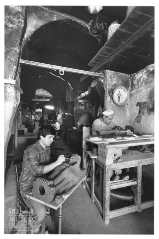 Il laboratorio di ceramica Del Monaco a Grottaglie