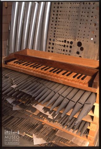 Organo in restauro nel laboratorio di Claudio Anselmi Tamburini ad Asciano
