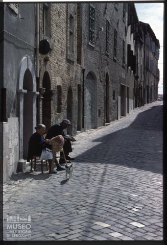 Ricamatrice a Offida