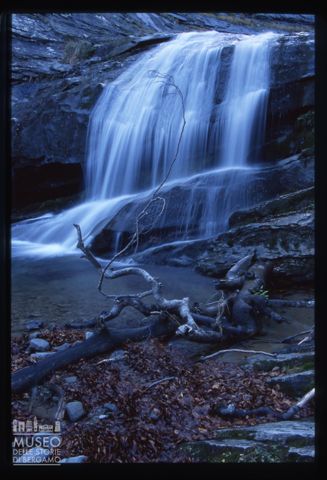 Una cascata del fiume Tordino a San Nicolò a Tordino