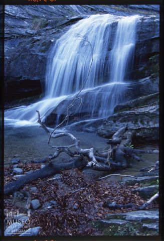 Una cascata del fiume Tordino a San Nicolò a Tordino
