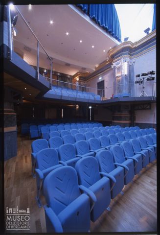 La sala del Teatro Alla Confraternita di Limone Piemonte