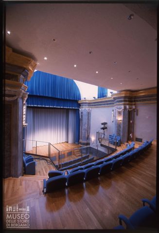 La sala del Teatro Alla Confraternita di Limone Piemonte