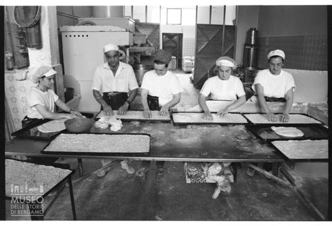 Panificatori all'opera