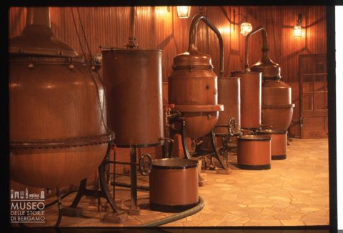 La cantina Cinzano a Santa Vittoria d'Alba