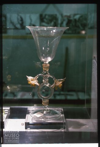 Un bicchiere settecentesco nel Museo del Vino a Torgiano