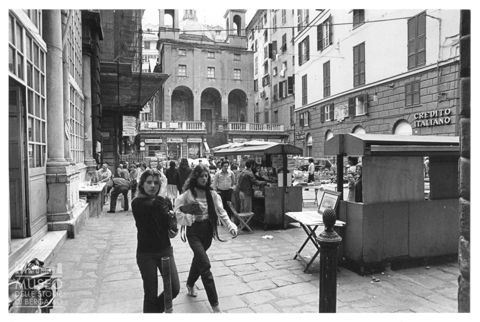Piazza Banchi a Genova