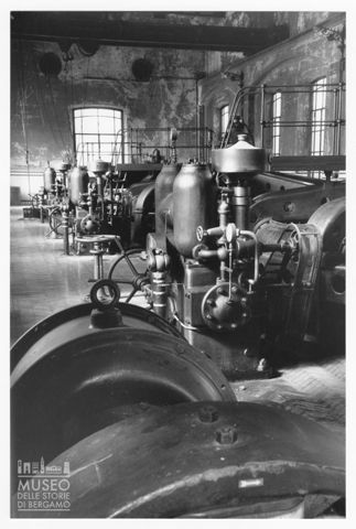 La sala degli alternatori nella centrale idroelettrica del Villaggio Operaio di Crespi d'Adda