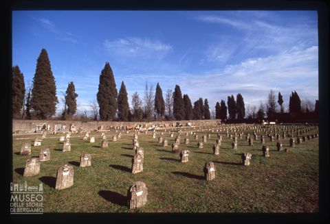 Veduta del cimitero di Crespi d'Adda