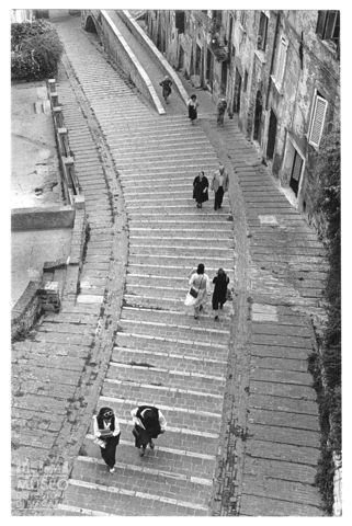 Passeggio lungo la Via Appia a Perugia