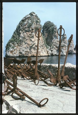 Ancore nella tonnara di Scopello