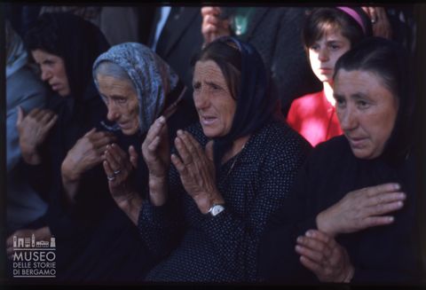 Preghiera al santuario di Caravaggio