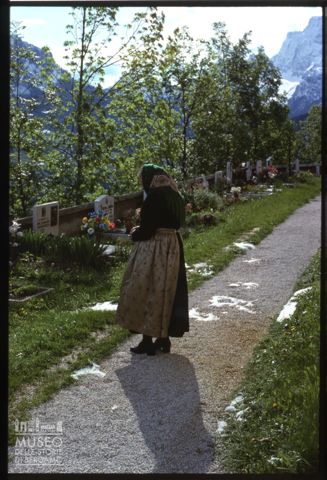 Nel piccolo cimitero di Colle Santa Lucia