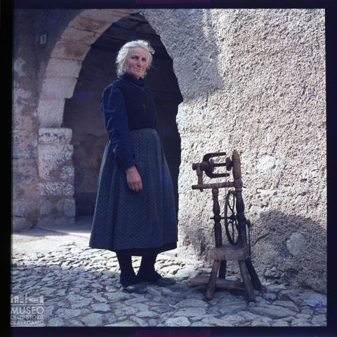 Ritratto di una filatrice a Vedeseta