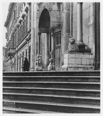 La facciata del Duomo di Piacenza