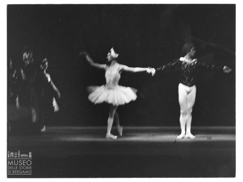 Ritratto di Carla Fracci e Rudolf Nureyev durante la rappresentazione de 