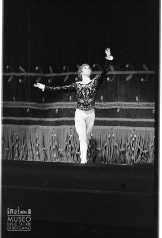 Ritratto di Rudolf Nureyev durante la rappresentazione de 