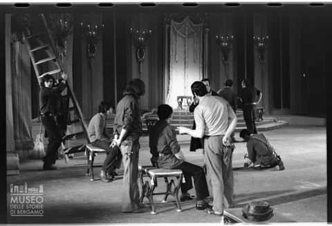 L'allestimento della scenografia de 