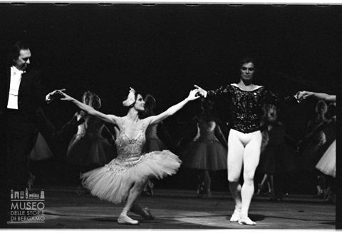 Ritratto di Carla Fracci e Rudolf Nureyev durante la rappresentazione de 