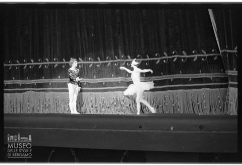 Ritratto di Carla Fracci e Rudolf Nureyev durante la rappresentazione de 