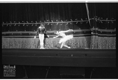 Ritratto di Carla Fracci e Rudolf Nureyev durante la rappresentazione de 